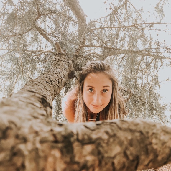 Meet your Posher, Mya - Picture 1 of 1